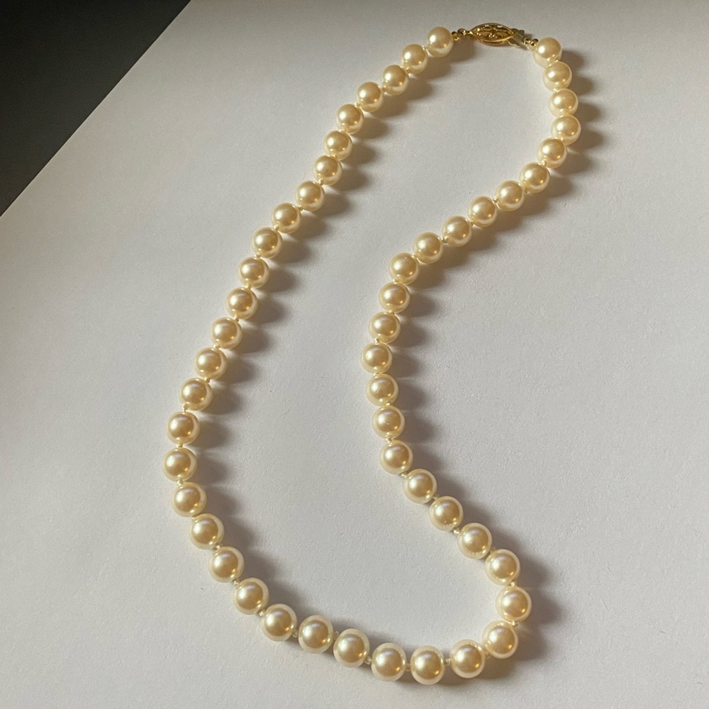 Vintage Glass Cream Pearl Necklace